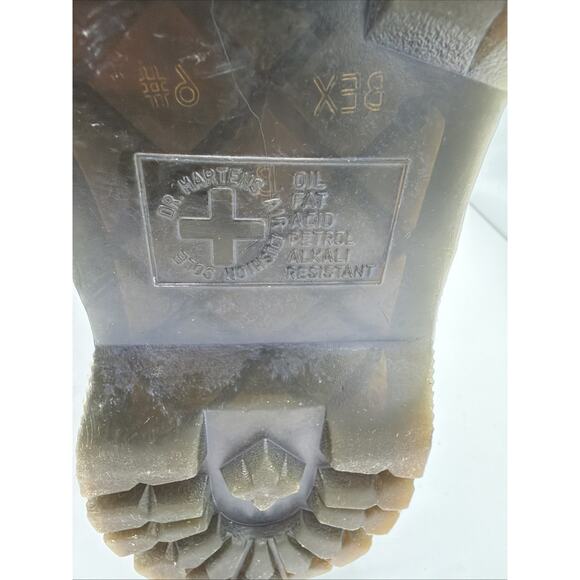 Dr. Martens Jadon Platform Boots Women Sz 8 Black Leather 8-Eye Quad Retro Goth - Picture 11 of 11